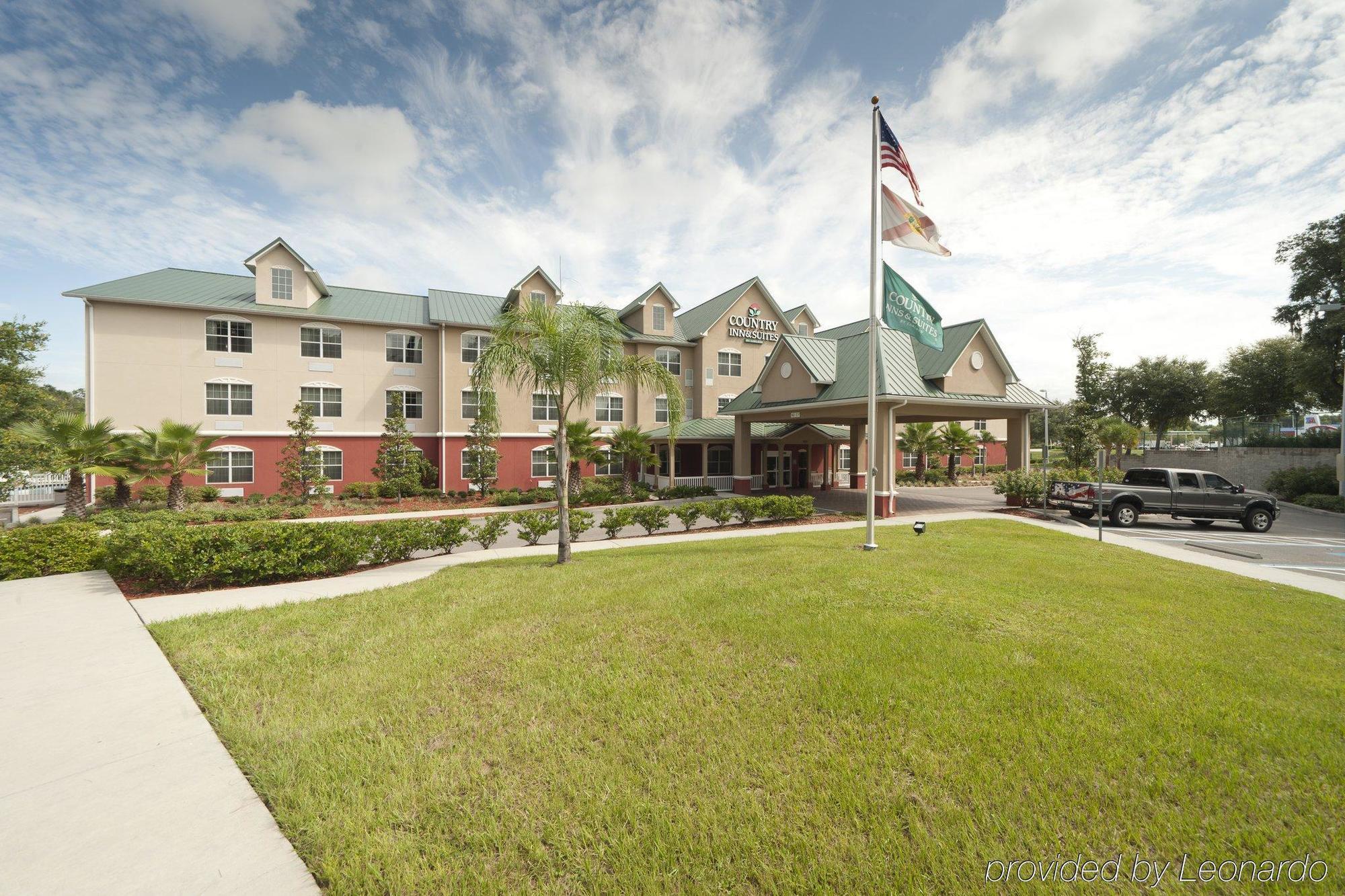 Seffner Inn And Suites Eksteriør billede
