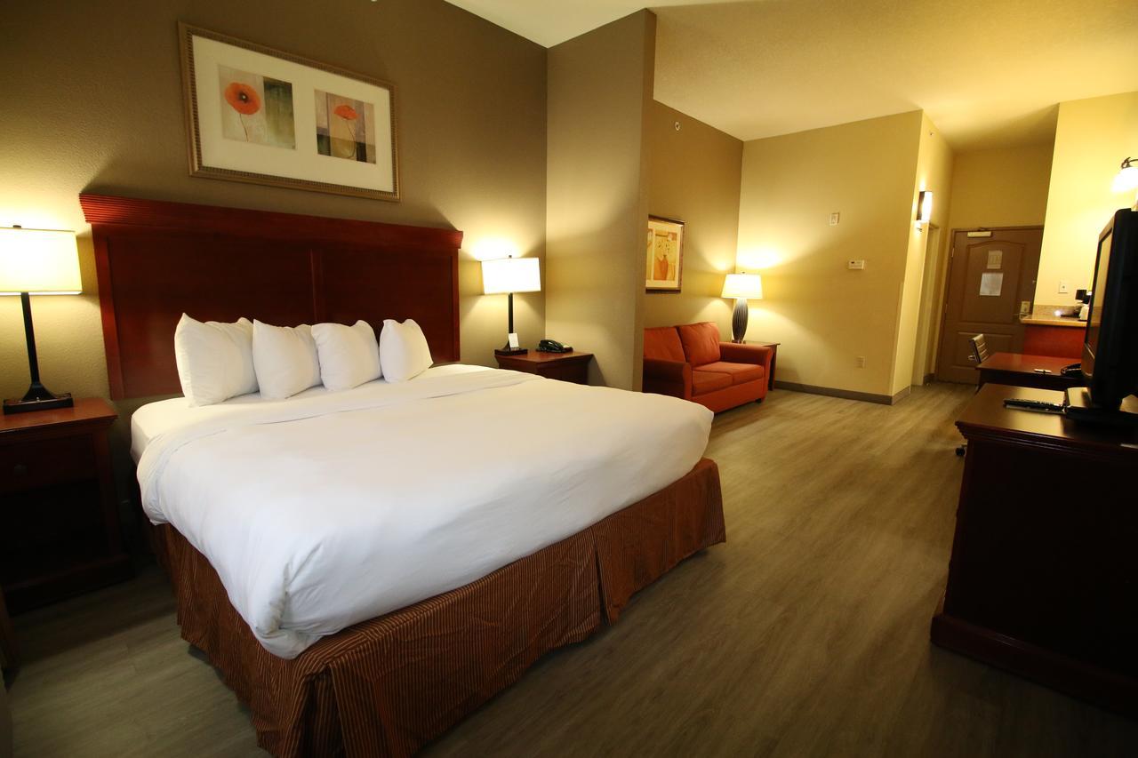 Seffner Inn And Suites Eksteriør billede