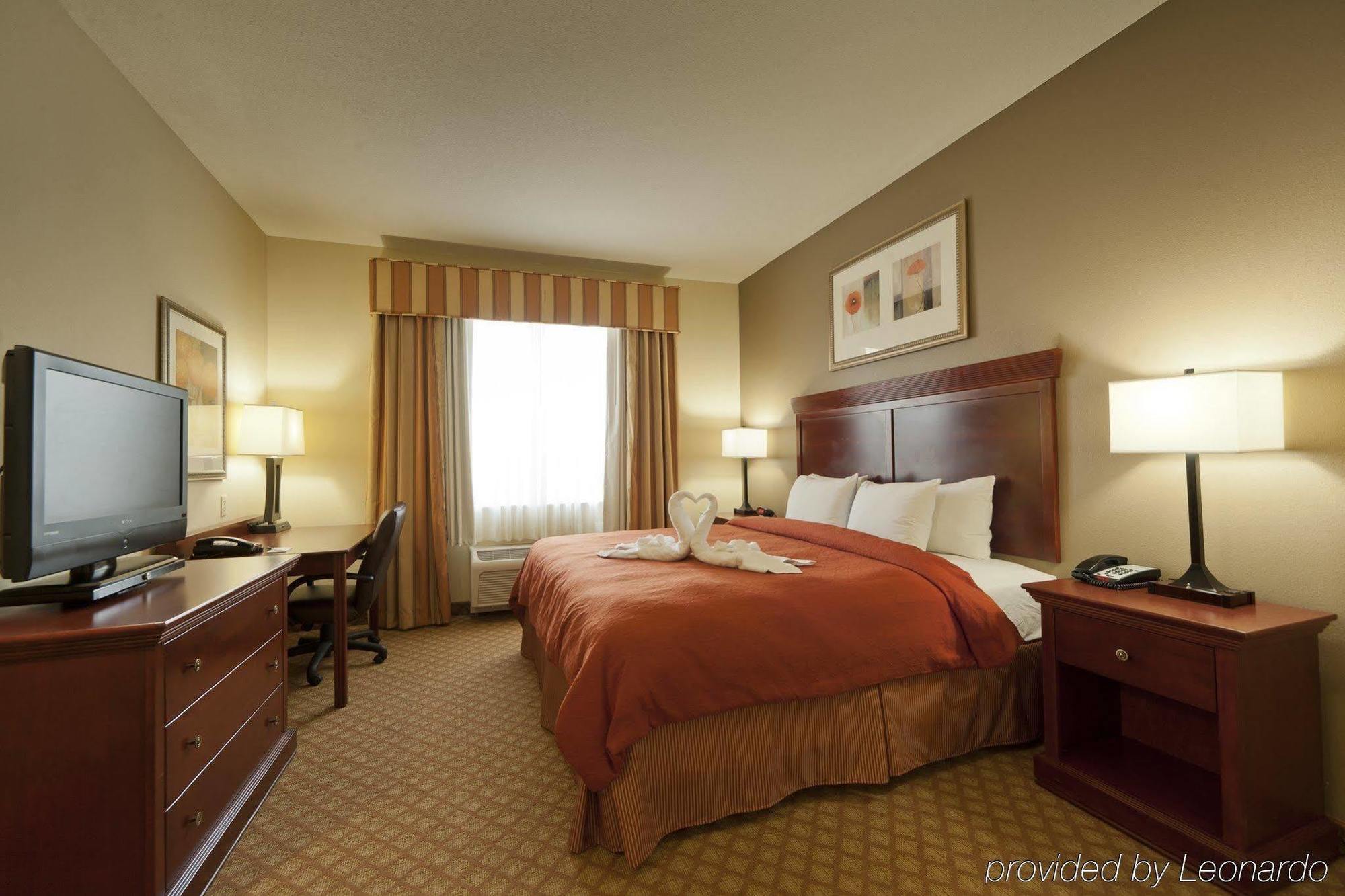 Seffner Inn And Suites Eksteriør billede